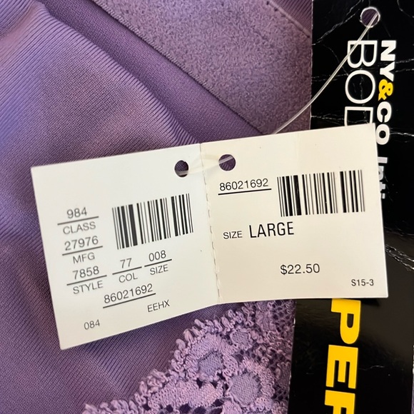 NY and Co camisole: FREEW/ PURCHASE! ADD TO BUNDLE FOR DISCOUNTED OFFER AND SALE - Picture 3 of 10